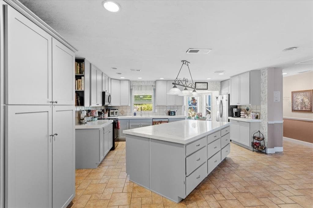 8386 AUSTIN ROAD photo 19
