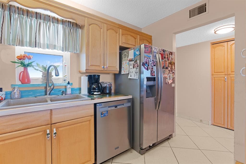 7401 BAY ISLAND DRIVE S 337 photo 19