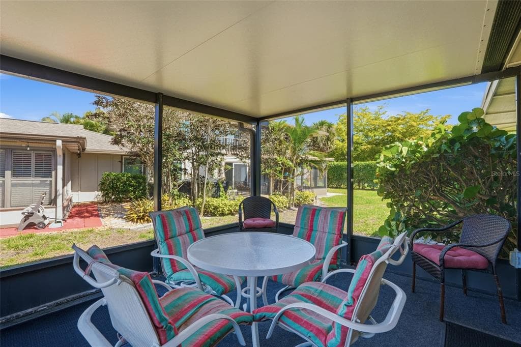 4289 ISLAND CIRCLE 1 photo 3