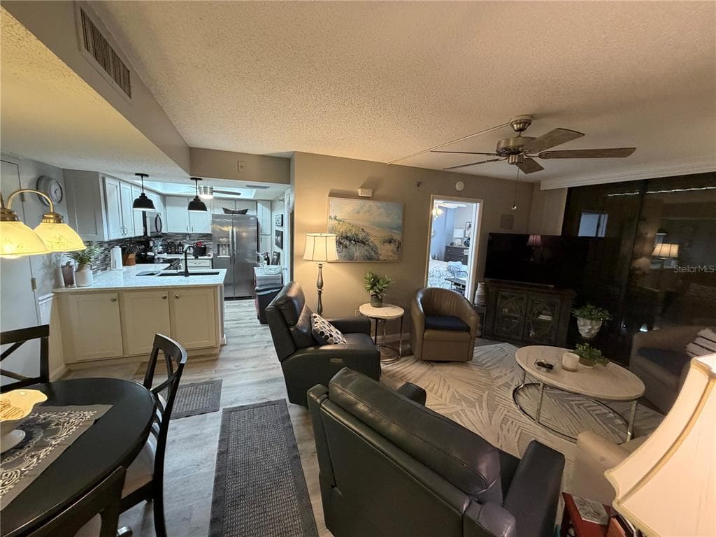 21405 OLEAN BOULEVARD 521 photo 7