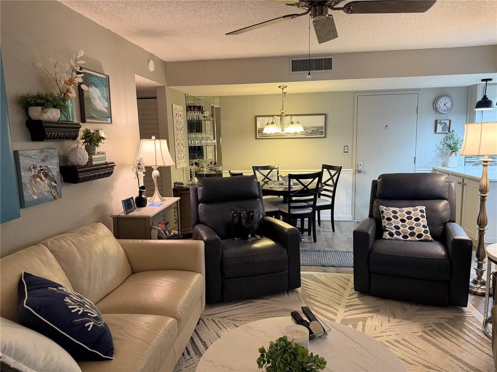 21405 OLEAN BOULEVARD 521 photo 5