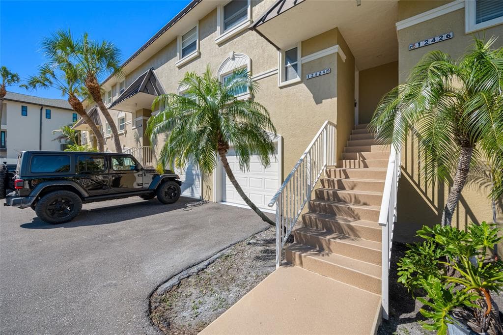 12424 CAPRI CIRCLE N 5 photo 2
