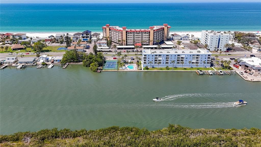 18304 GULF BOULEVARD 505 photo 16