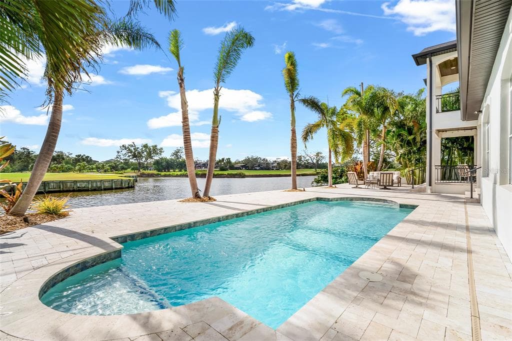 356 BELLEAIR DRIVE NE photo 2