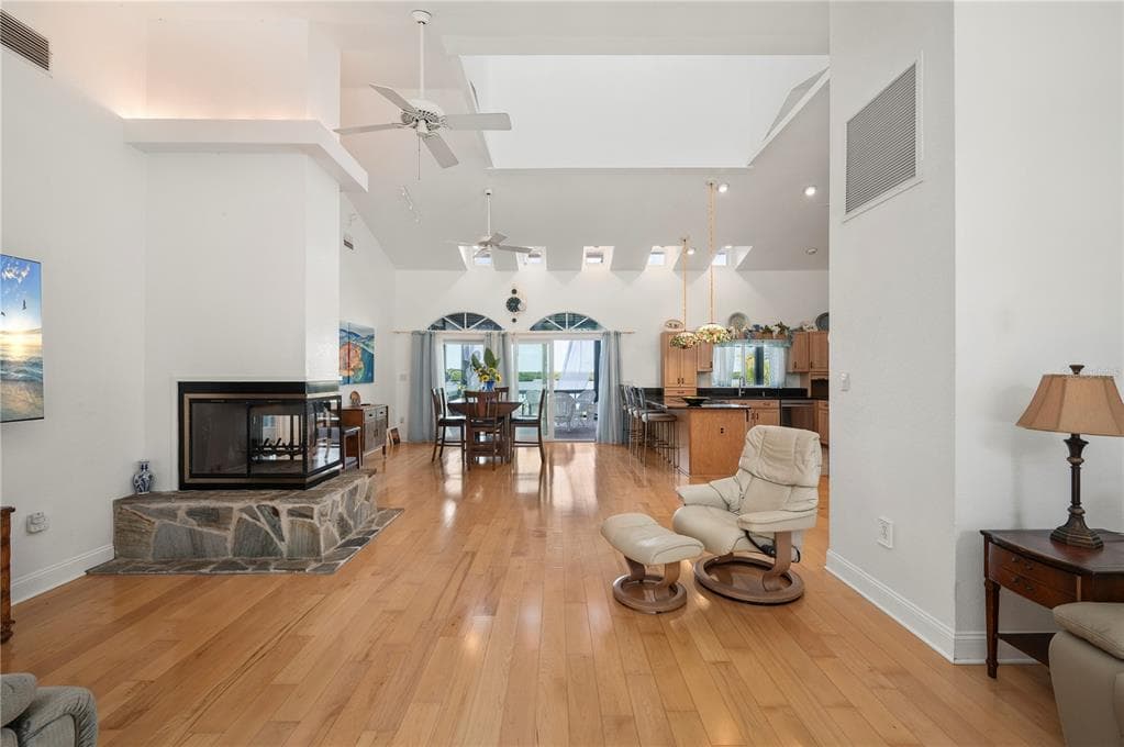 27414 MISTY AVENUE photo 17