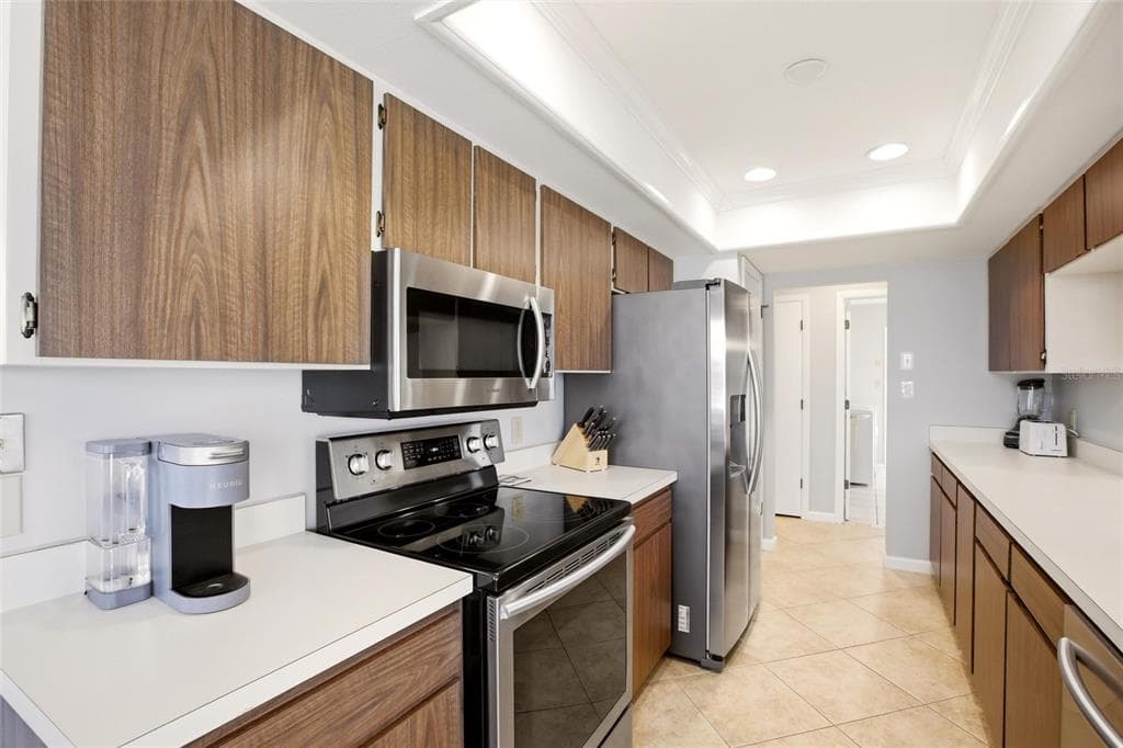 79 TROPICANA DRIVE photo 9