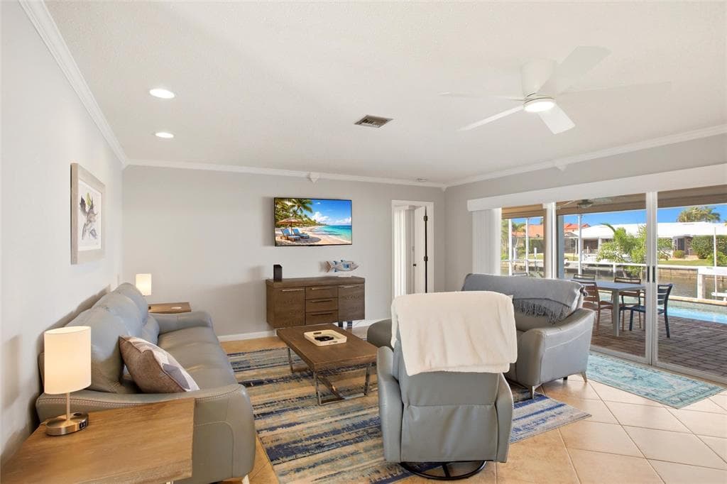 79 TROPICANA DRIVE photo 4