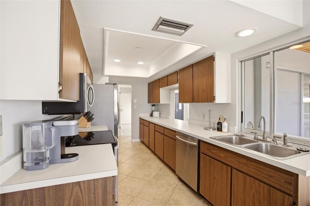 79 TROPICANA DRIVE photo 8