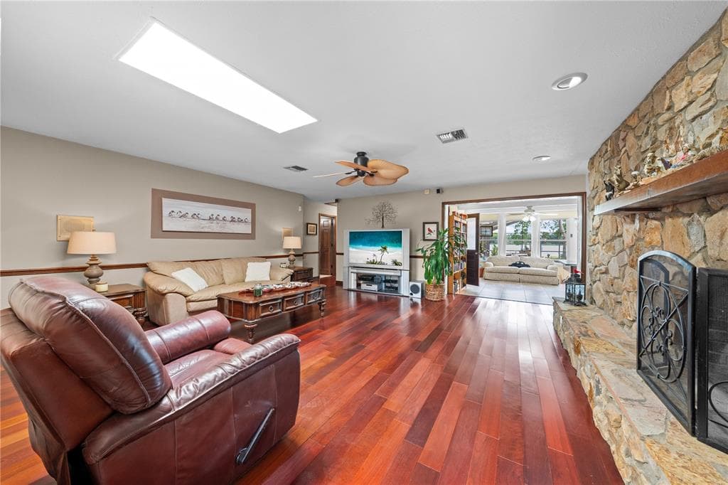 6770 BAY SHORE DRIVE photo 12