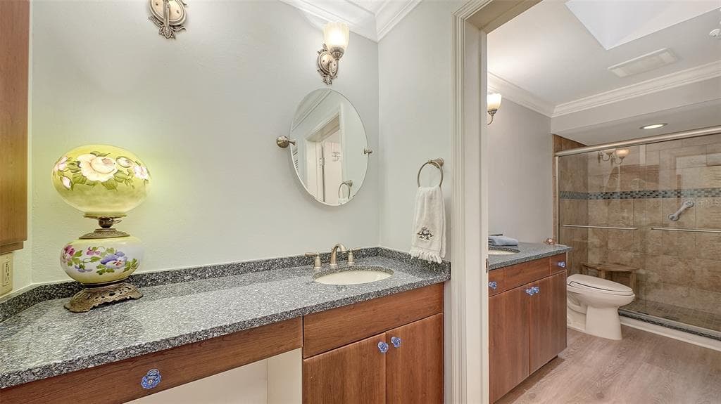 6048 WILSHIRE BOULEVARD 2 photo 21