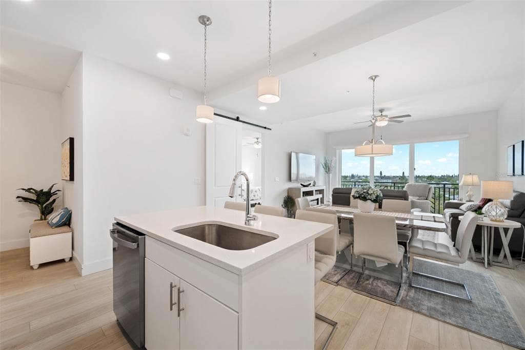 300 150TH AVENUE 510 photo 16