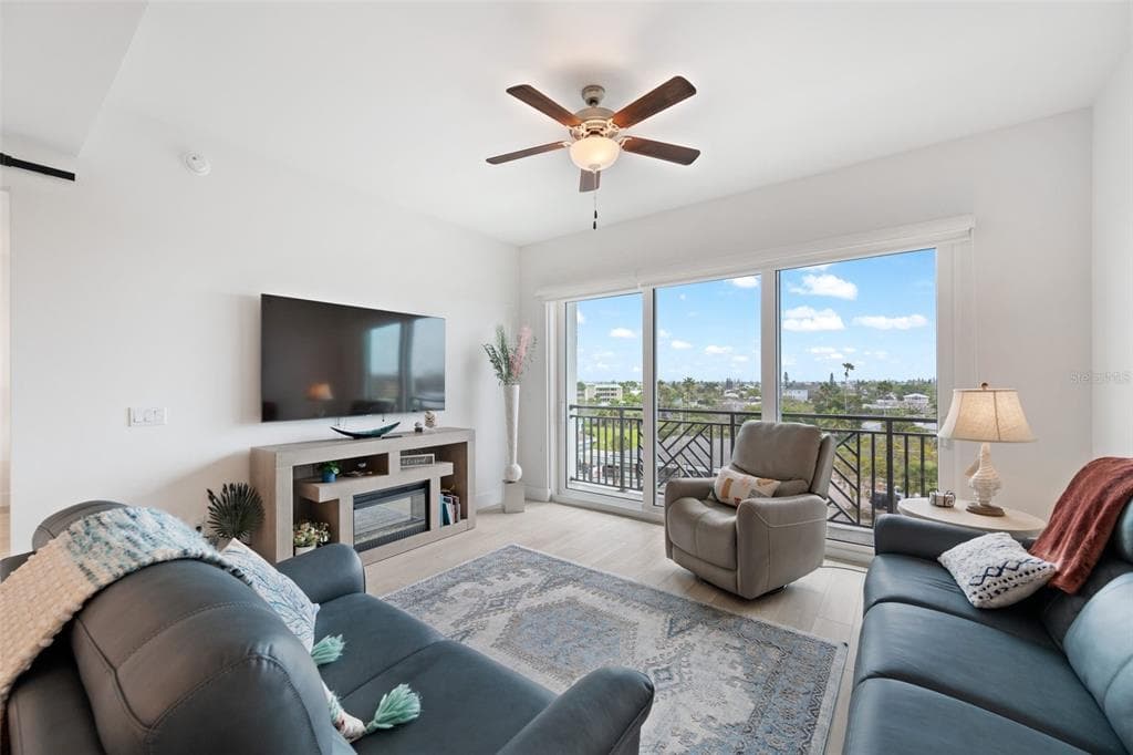 300 150TH AVENUE 510 photo 3