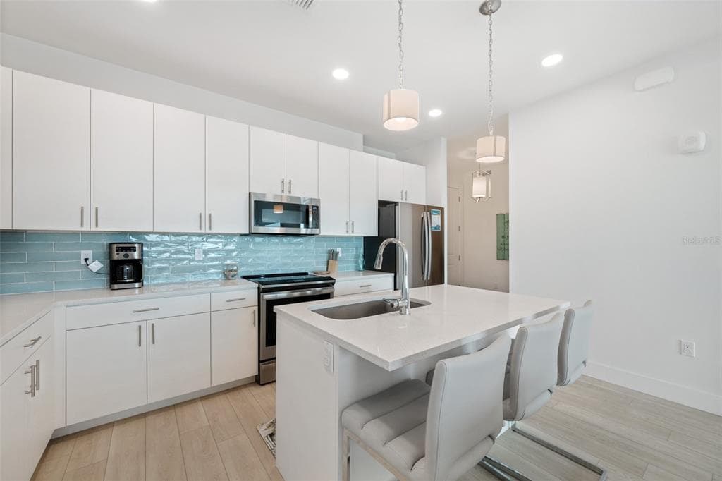 300 150TH AVENUE 510 photo 10