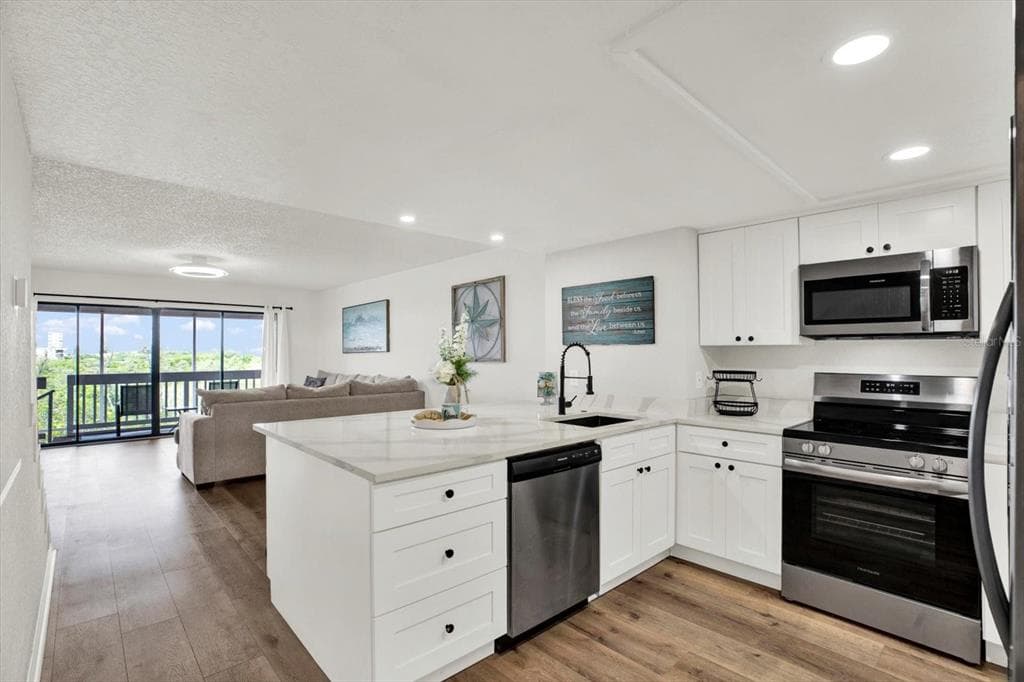 9472 TARA CAY COURT 2 photo 2