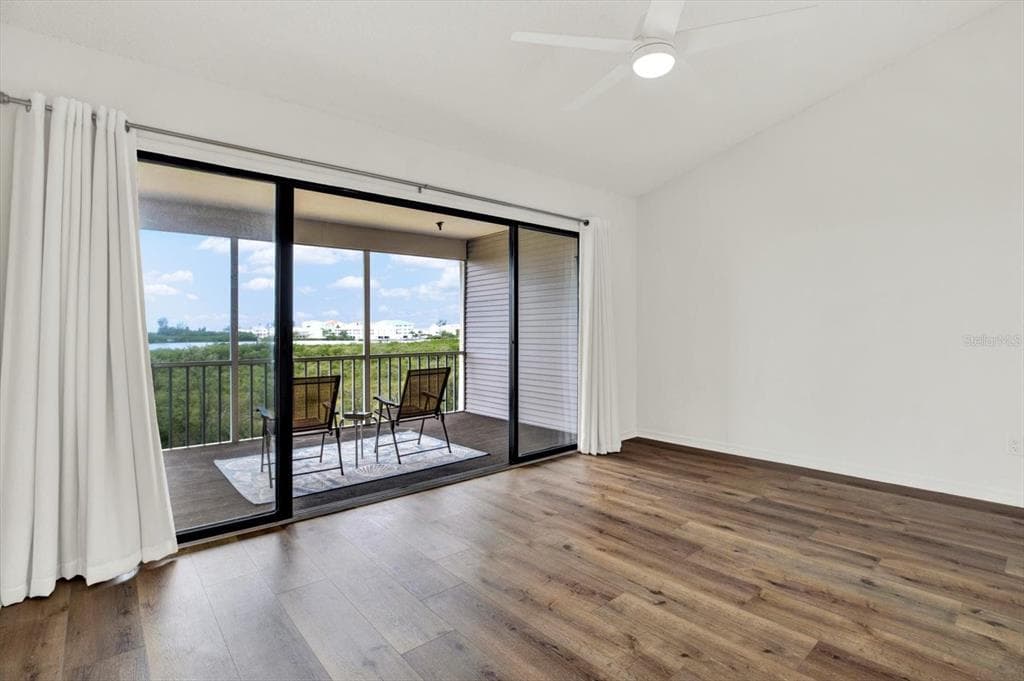 9472 TARA CAY COURT 2 photo 20