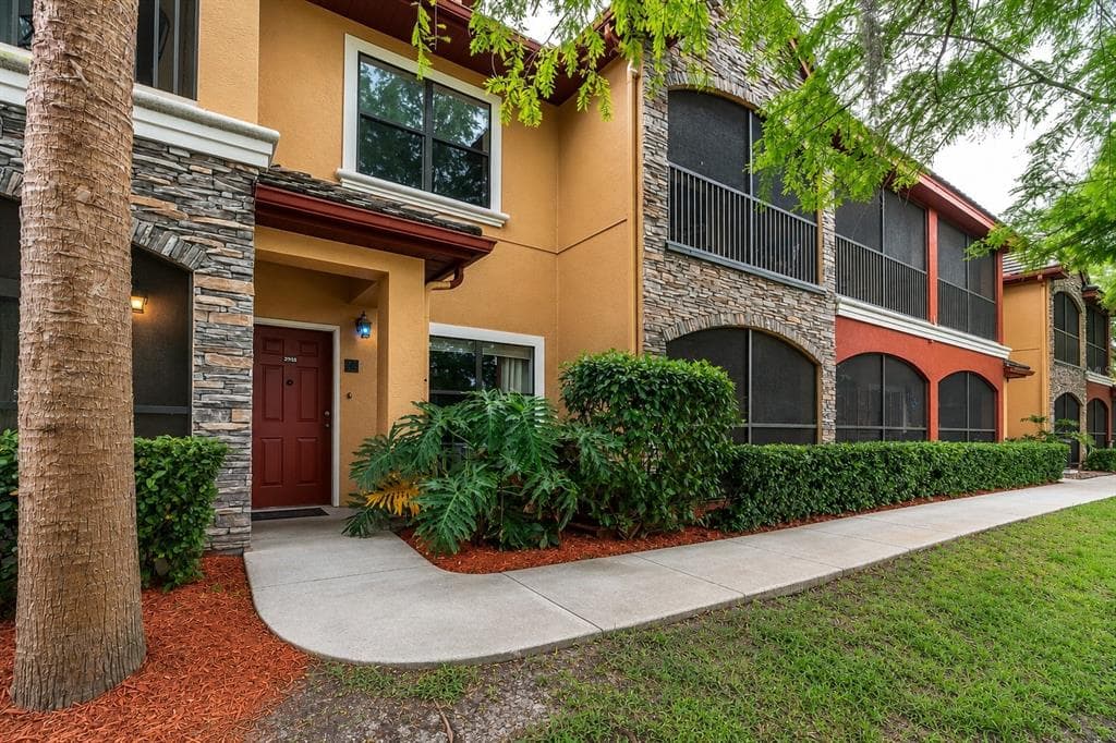 2217 TUSCANY TRACE 188 photo 1