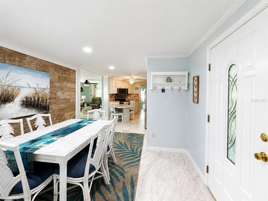 216 MARTINIQUE ROAD photo 12