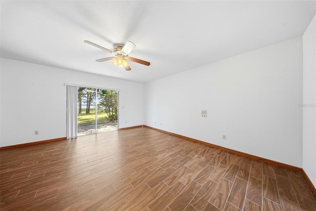 410 S RAMONA AVENUE photo 17