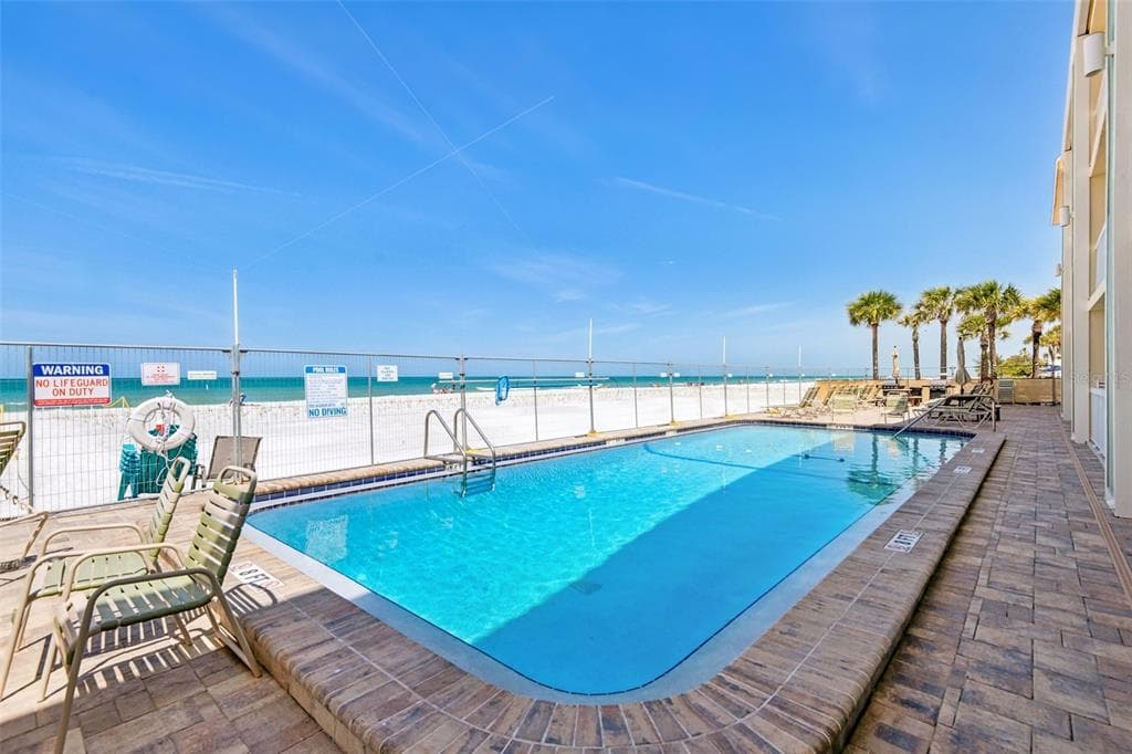 50 GULF BOULEVARD 301 photo 2