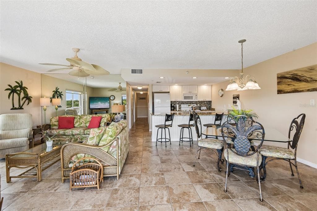 50 GULF BOULEVARD 301 photo 4