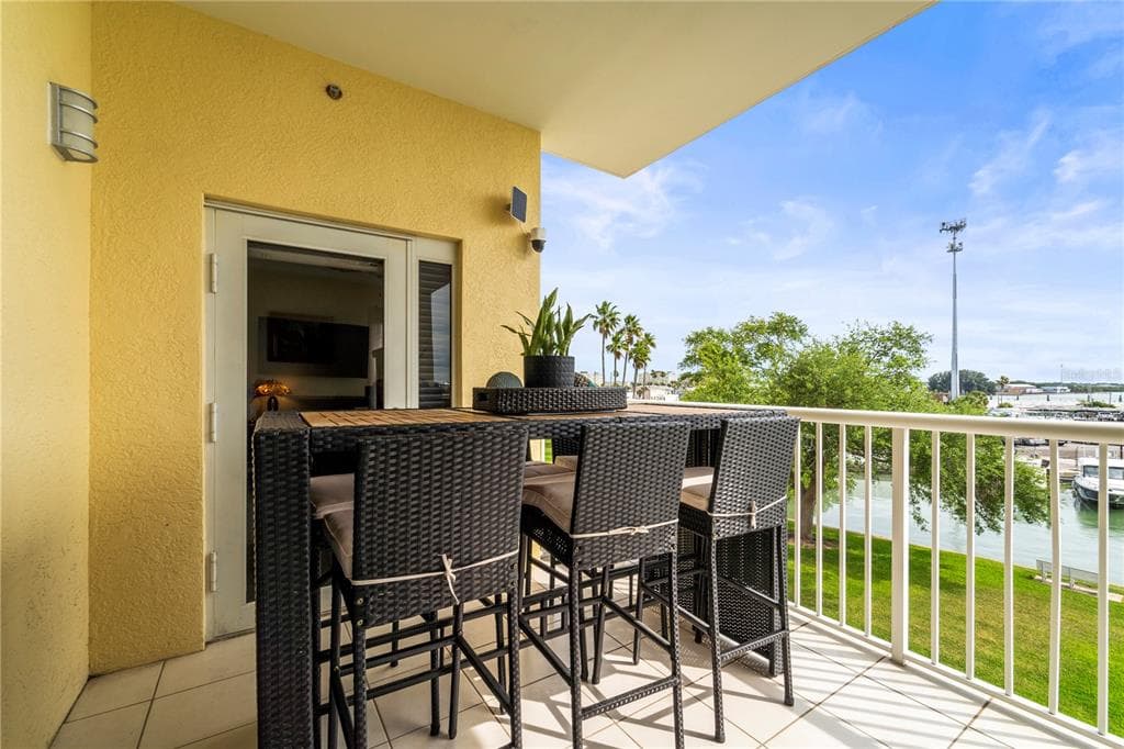 425 150TH AVENUE 2303 photo 23