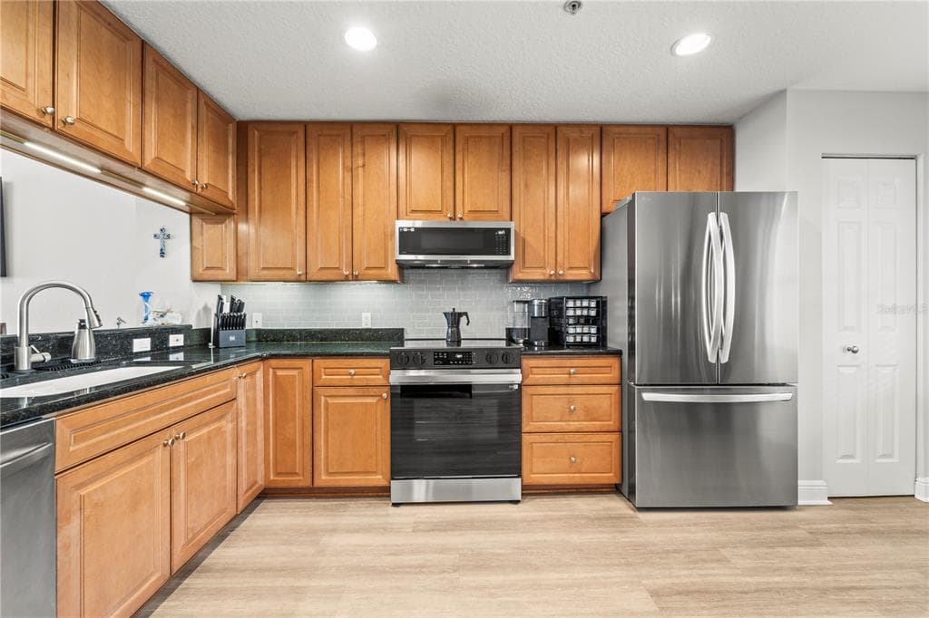 425 150TH AVENUE #2303 5