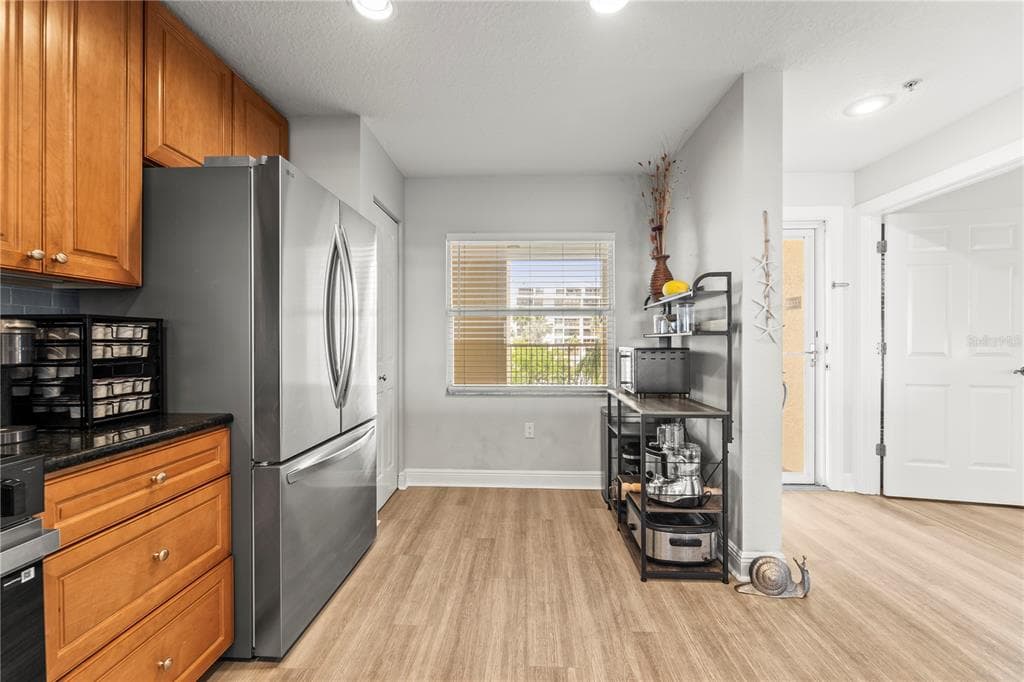 425 150TH AVENUE 2303 photo 8