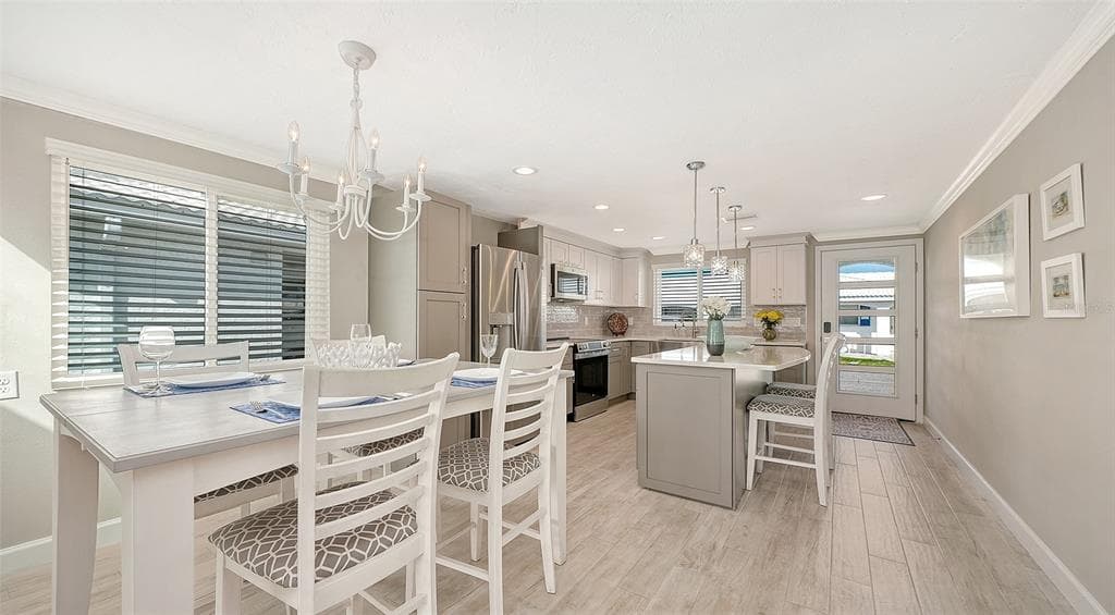 900 SPANISH DRIVE N photo 11
