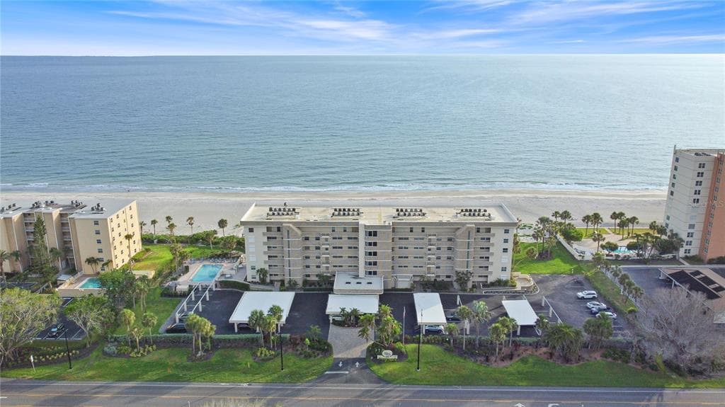 4325 GULF OF MEXICO DRIVE 305 photo 2