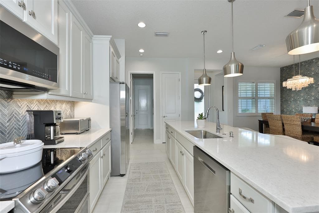 12421 GLENRIDGE LANE photo 9