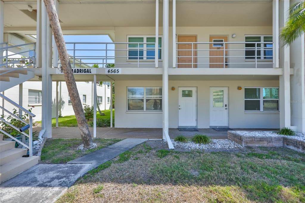 4565 DUHME ROAD 106 photo 6