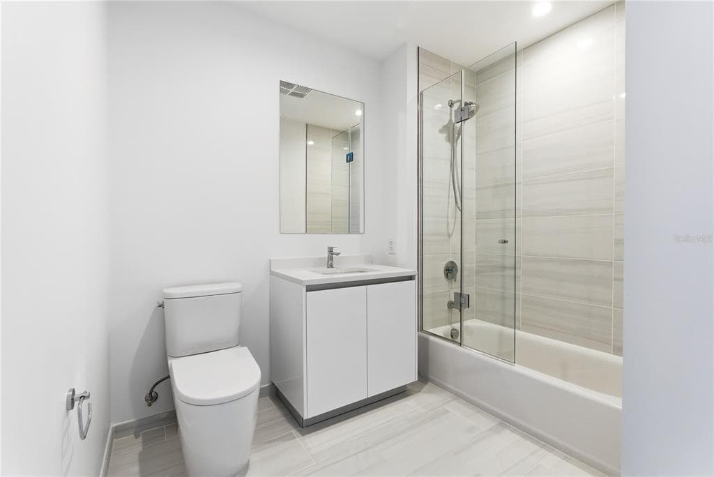 400 CENTRAL AVE 3506 photo 21