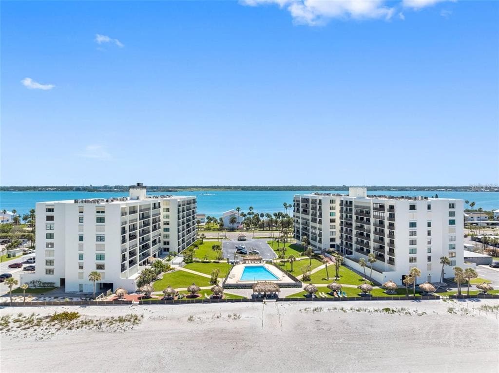 1400 GULF BOULEVARD 101 photo 3