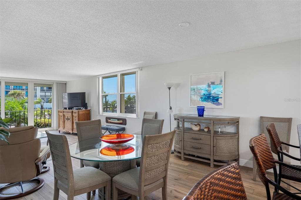 1400 GULF BOULEVARD 101 photo 5