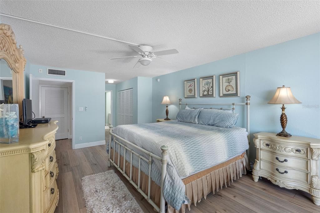 1400 GULF BOULEVARD 101 photo 24