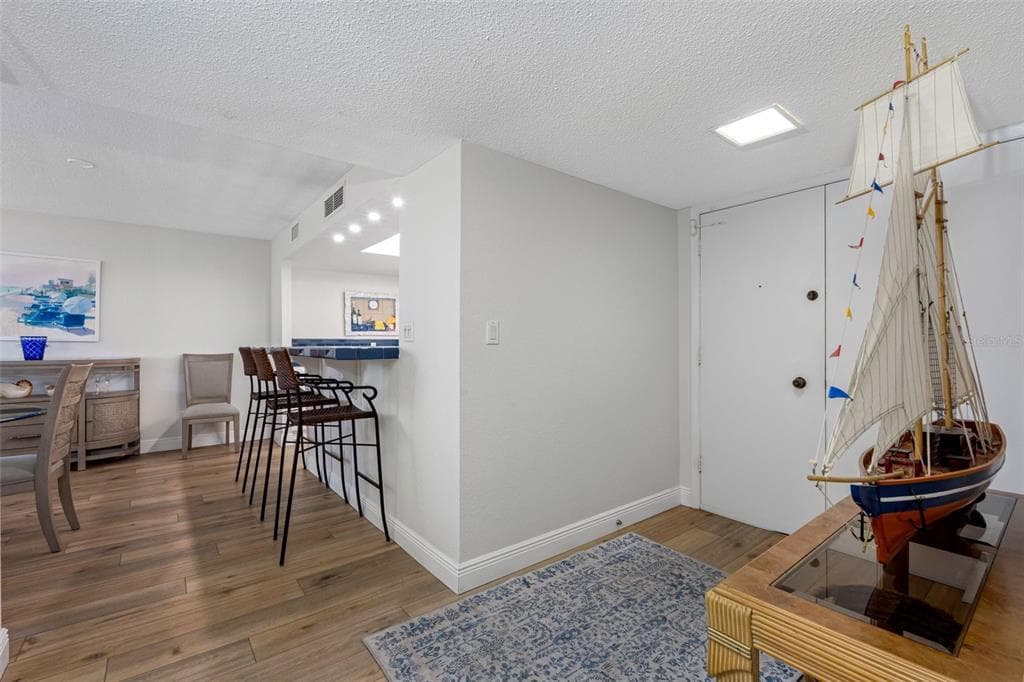 1400 GULF BOULEVARD 101 photo 4