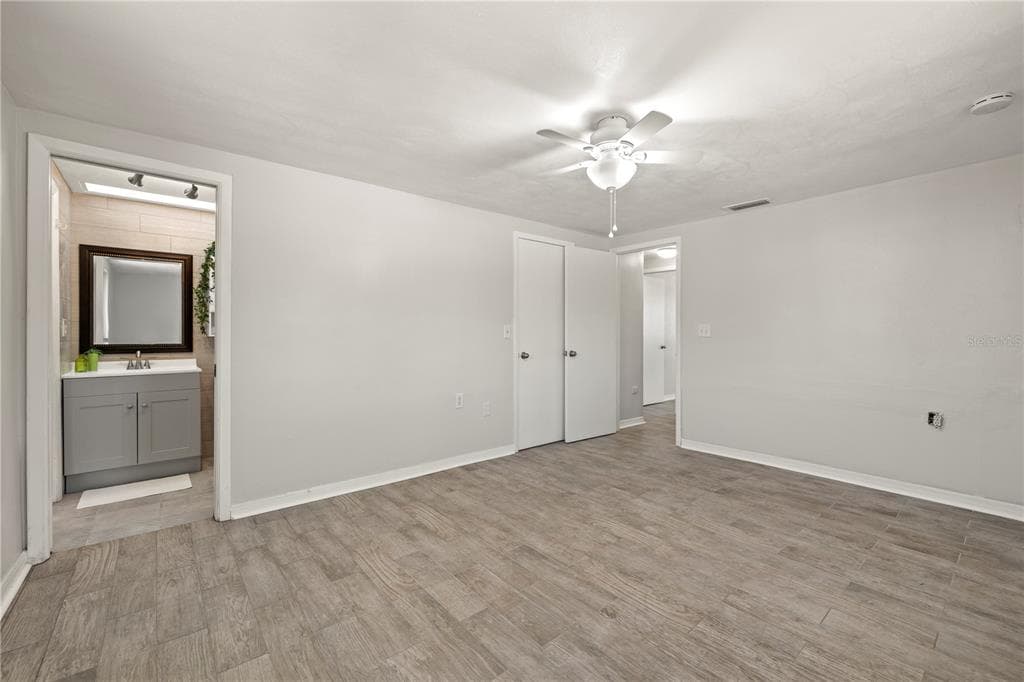 5041 BAY BOULEVARD photo 19