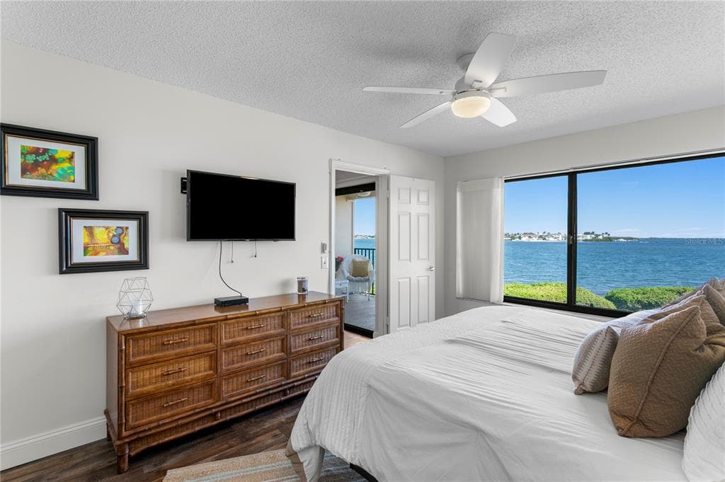 6104 PALMA DEL MAR BOULEVARD S 210 photo 22