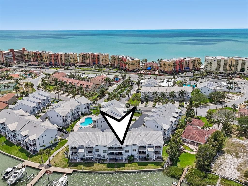 113 YACHT CLUB CIRCLE 1