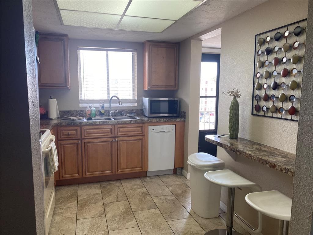 3621 LAKE BAYSHORE DRIVE J-403 photo 14