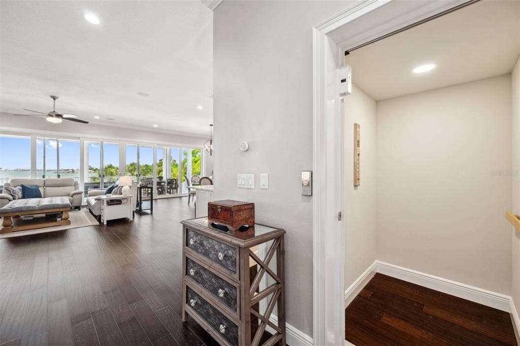7115 BAY STREET photo 11