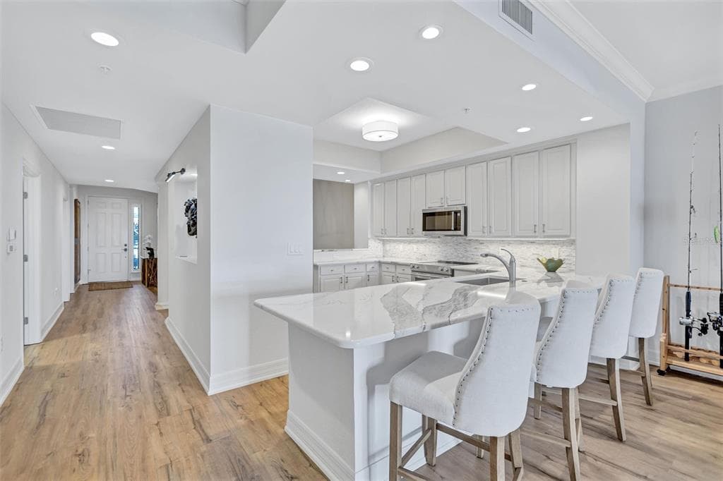 5100 JESSIE HARBOR DRIVE 304 photo 18