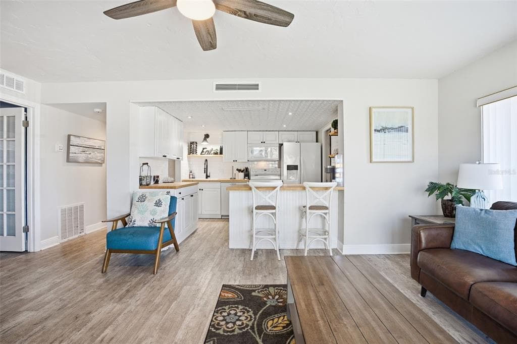 1571 S ATLANTIC AVENUE 2120 photo 8