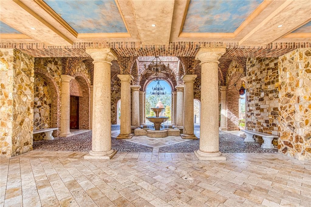 15353 PENDIO DRIVE 5