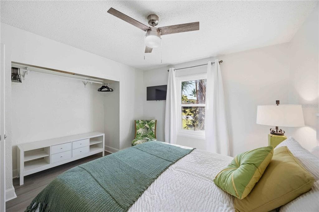 5281 BOYLE TERRACE photo 23