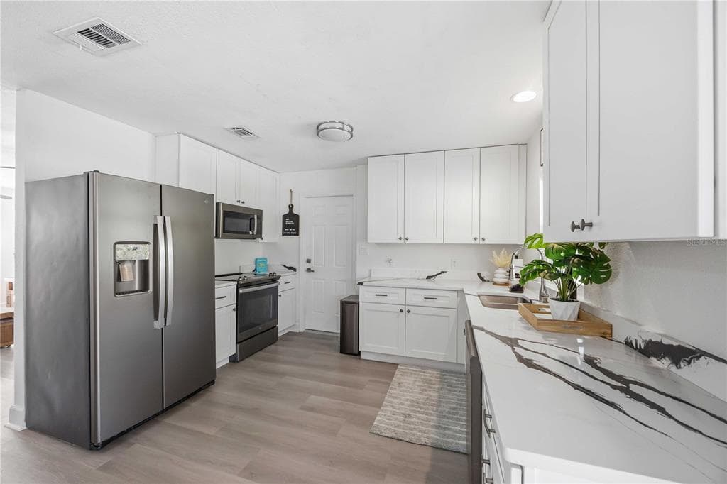 5281 BOYLE TERRACE photo 15