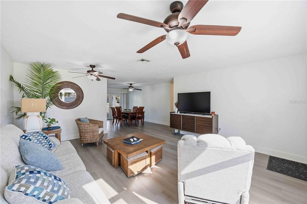 5281 BOYLE TERRACE photo 8