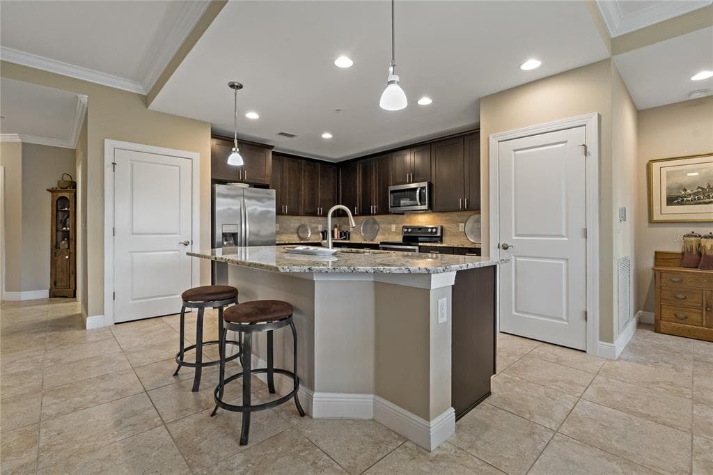 23085 BANBURY WAY 103 photo 10