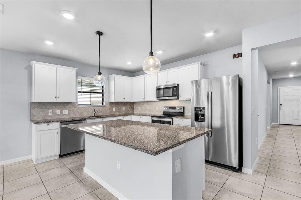 16033 BEACHBERRY DRIVE photo 3