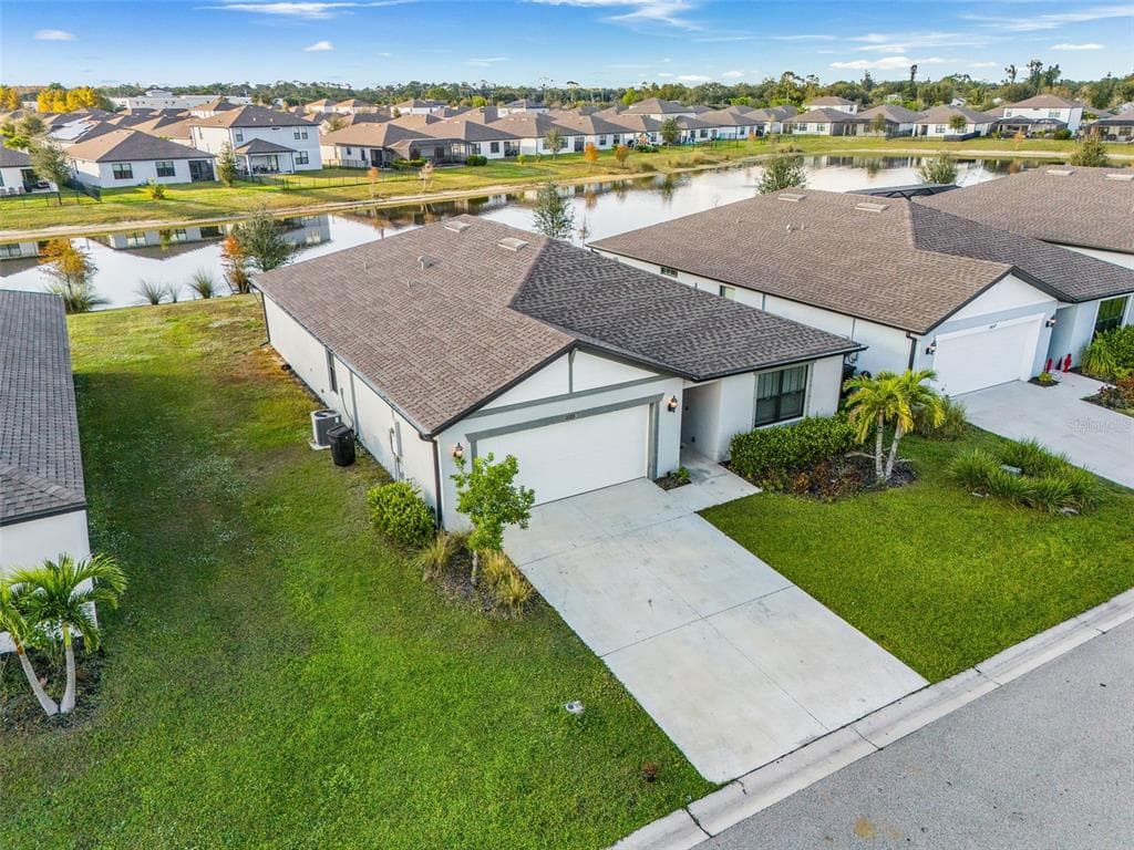 16033 BEACHBERRY DRIVE photo 1
